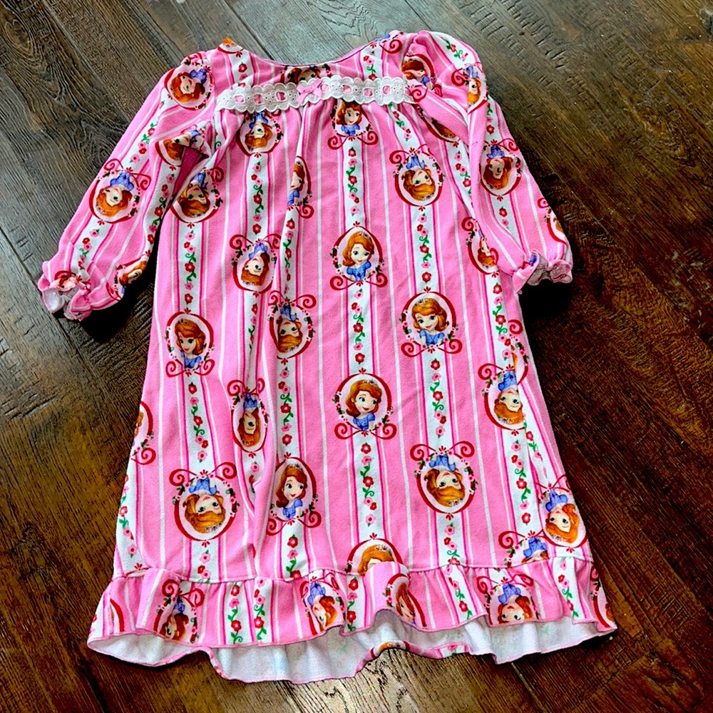 Disney nightgown